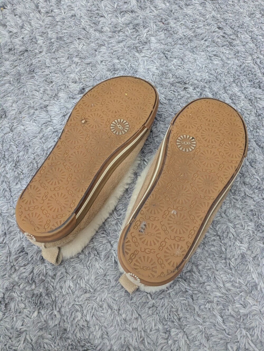 UGG® Australia "Rylan" Skimmer Slippers - size 7 - Picture 10 of 10